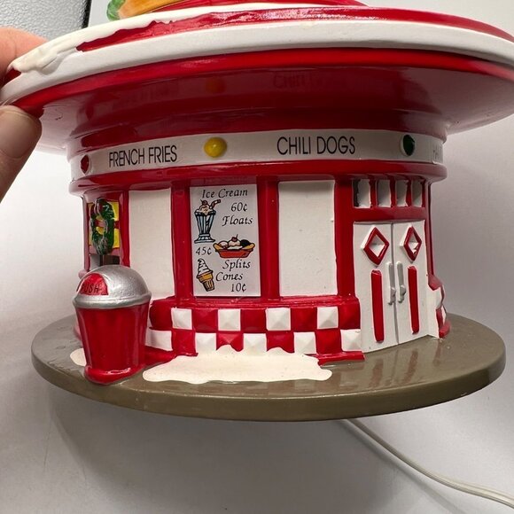 Department 56 Dinah’s Drive-in 5447-0 - Picture 5 of 13